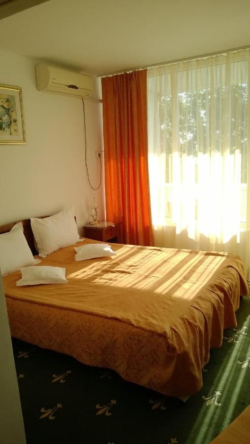 Отель Hotel Scoica Юпитер