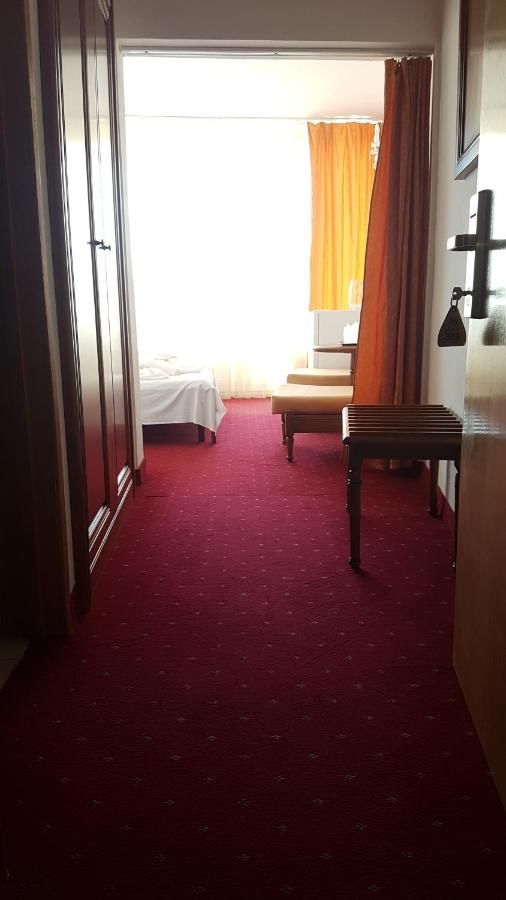 Отель Hotel Scoica Юпитер-12